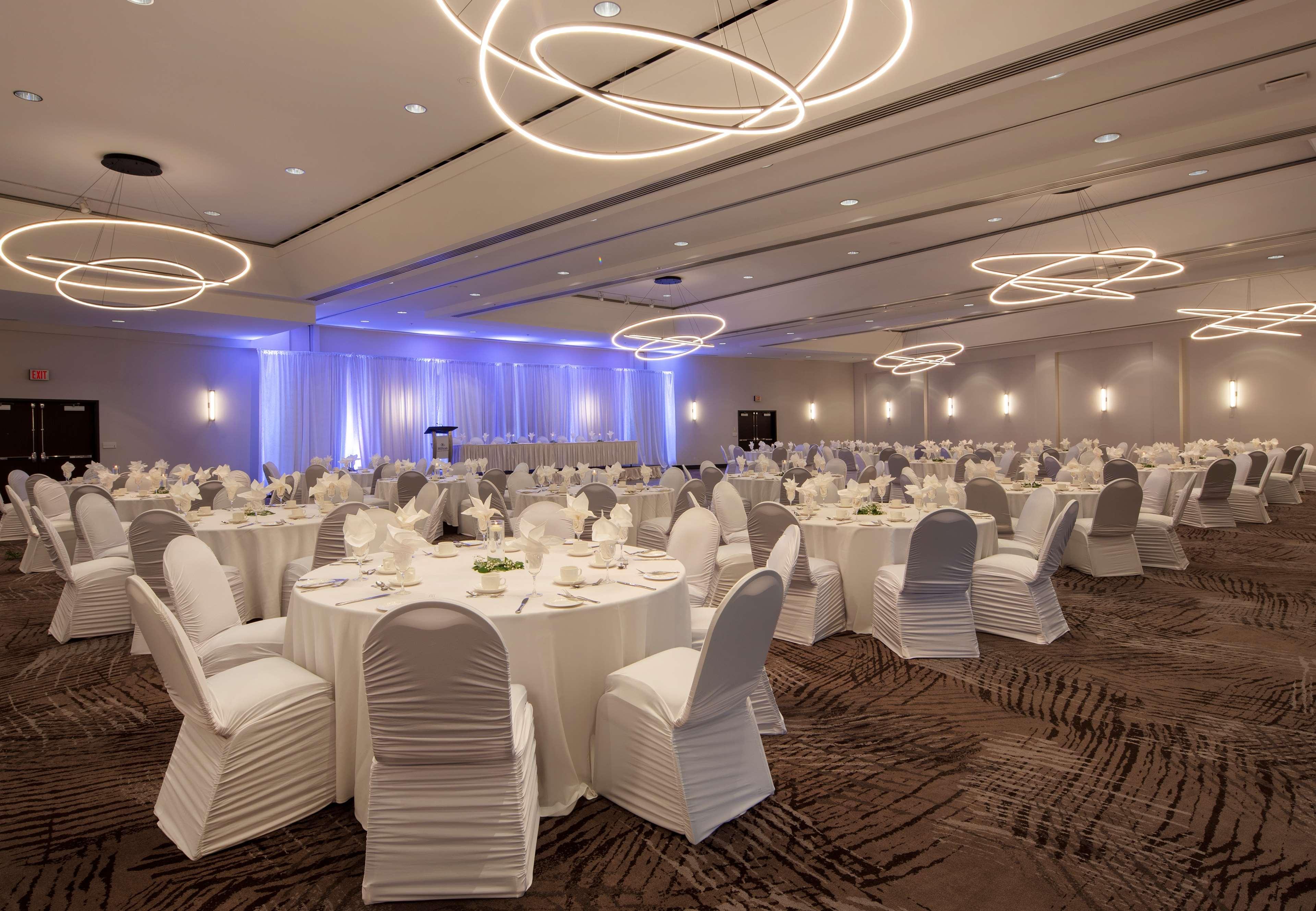 Hilton Vancouver Metrotown Burnaby Extérieur photo