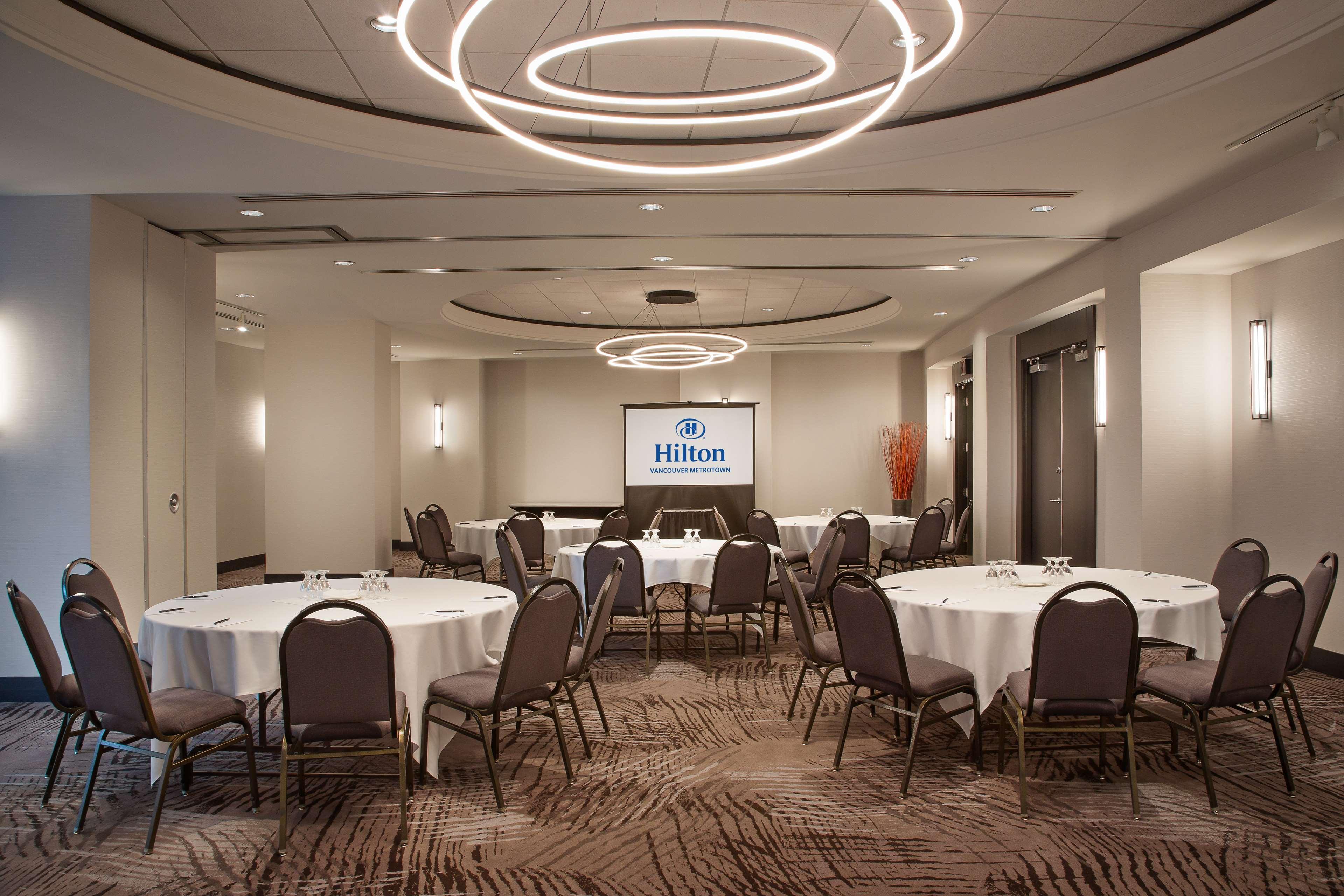 Hilton Vancouver Metrotown Burnaby Extérieur photo