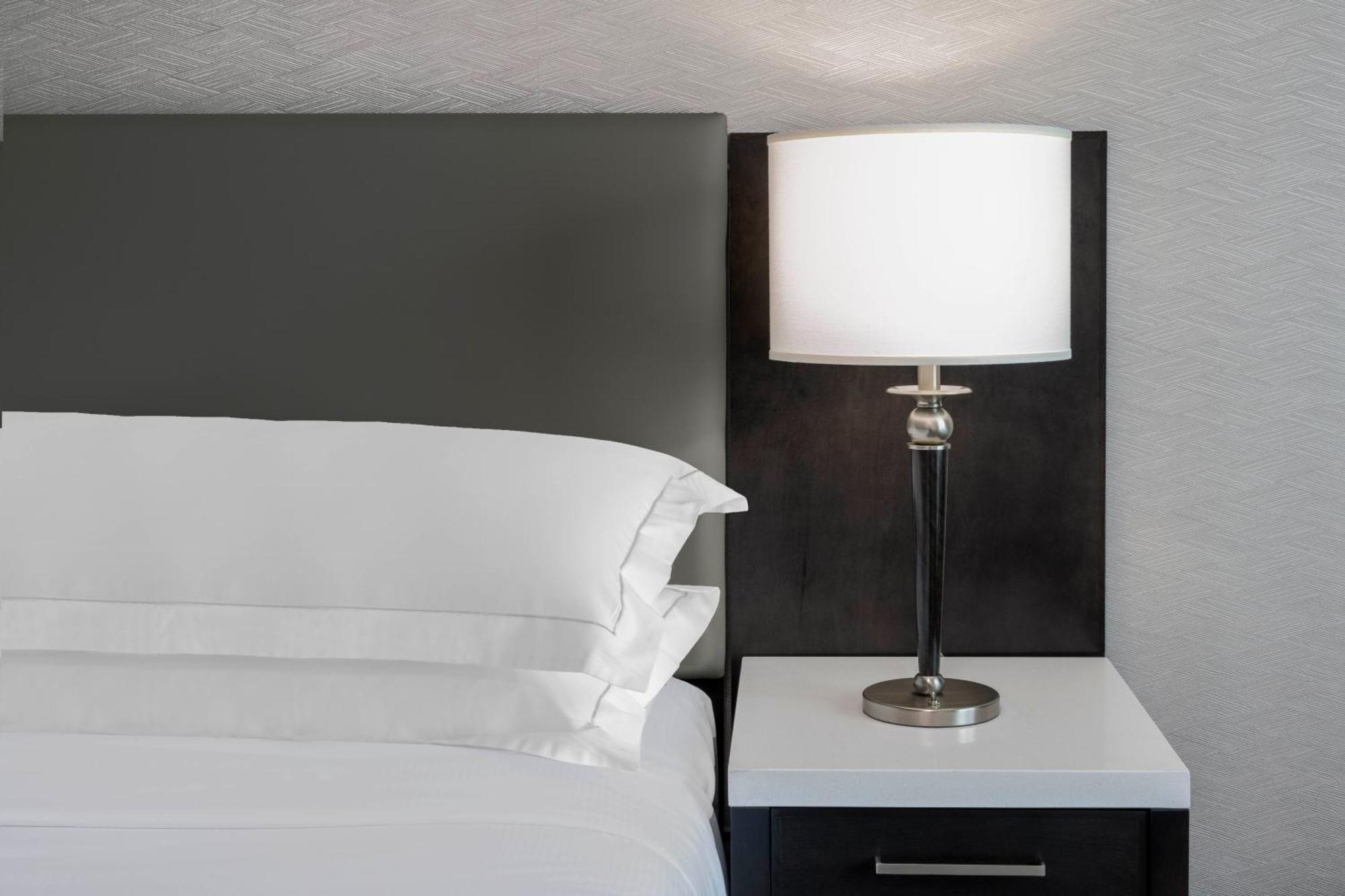 Hilton Vancouver Metrotown Burnaby Extérieur photo